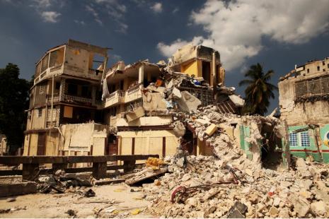 Image of rubble of building following an earthquake